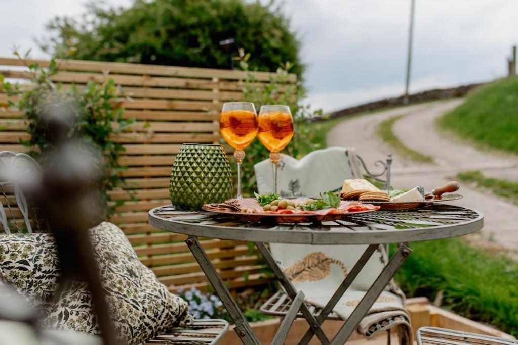 Luxurious 2 Bedroom Holiday Cottage Embsay Eksteriør billede